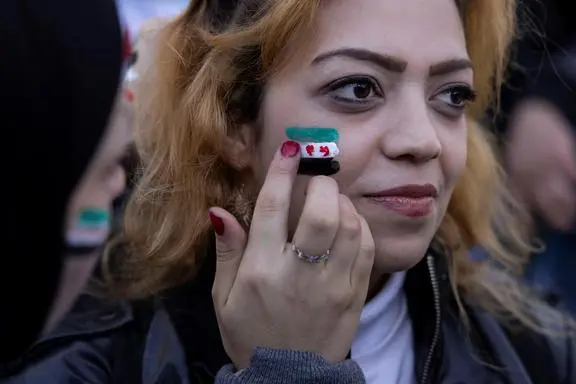آلمان و اتریش روند بررسی درخواست پناهندگی سوری‌ها را تعلیق کردند