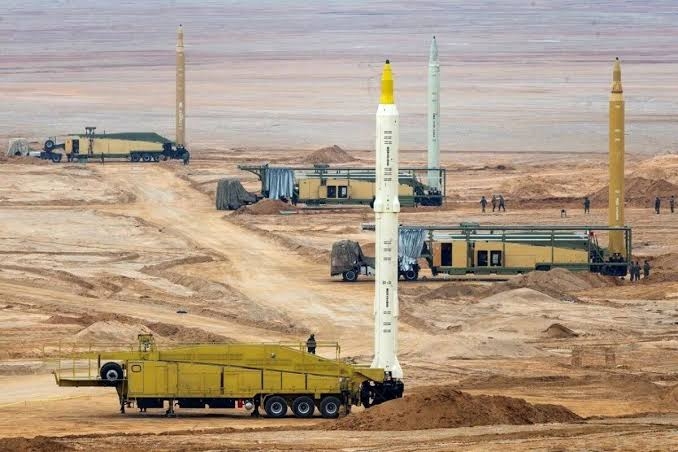 واردات دو هزار تن پرکلرات سدیم؛ «ایران به سرعت در حال بازسازی برنامهٔ موشکی خود است»