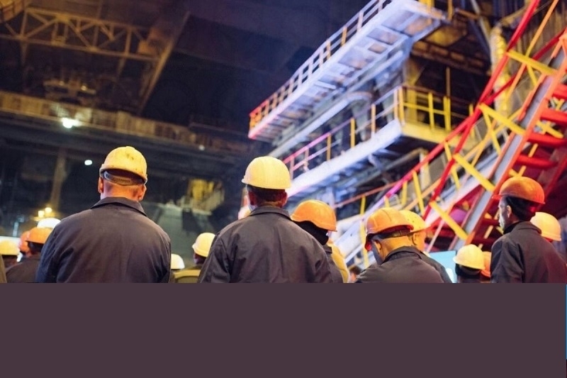 Workers from Mianeh are staging a protest