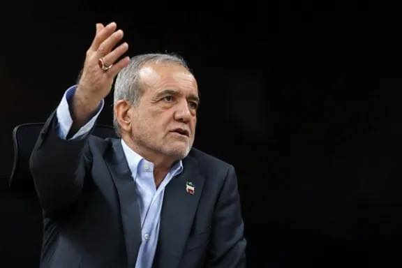 Pezeşkian İran televizyasını ittiham etdi - İsrailin sözünü deyir 