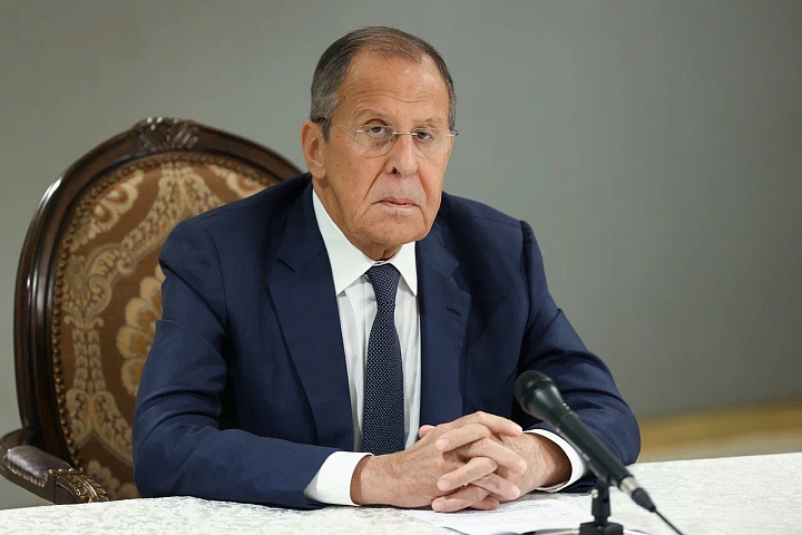 Lavrov Əbu-Dabidə Rusiya-Amerika danışıqları ilə bağlı xəbərləri şərh edib