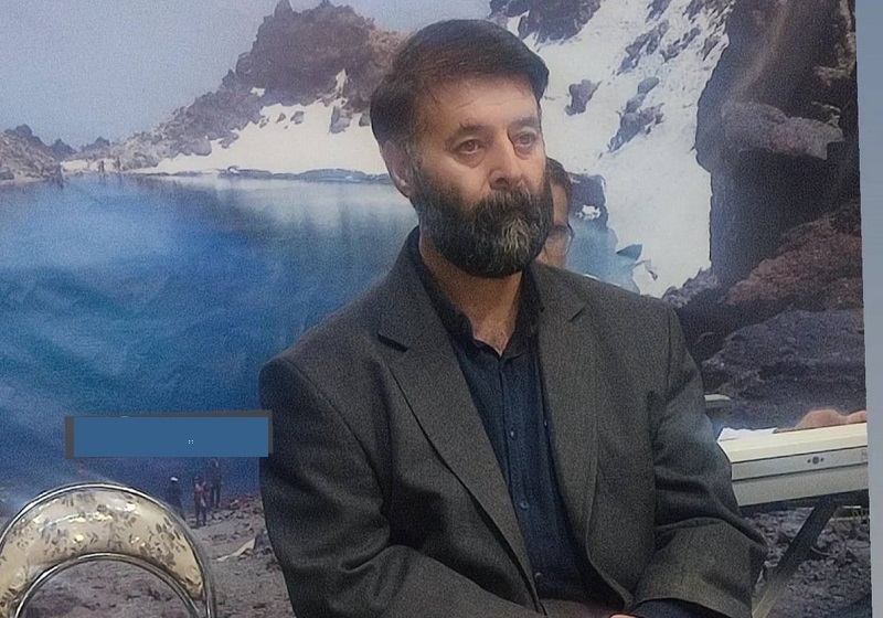 National activist Karim Esmayilzadeh is released from prison; his condition is critical