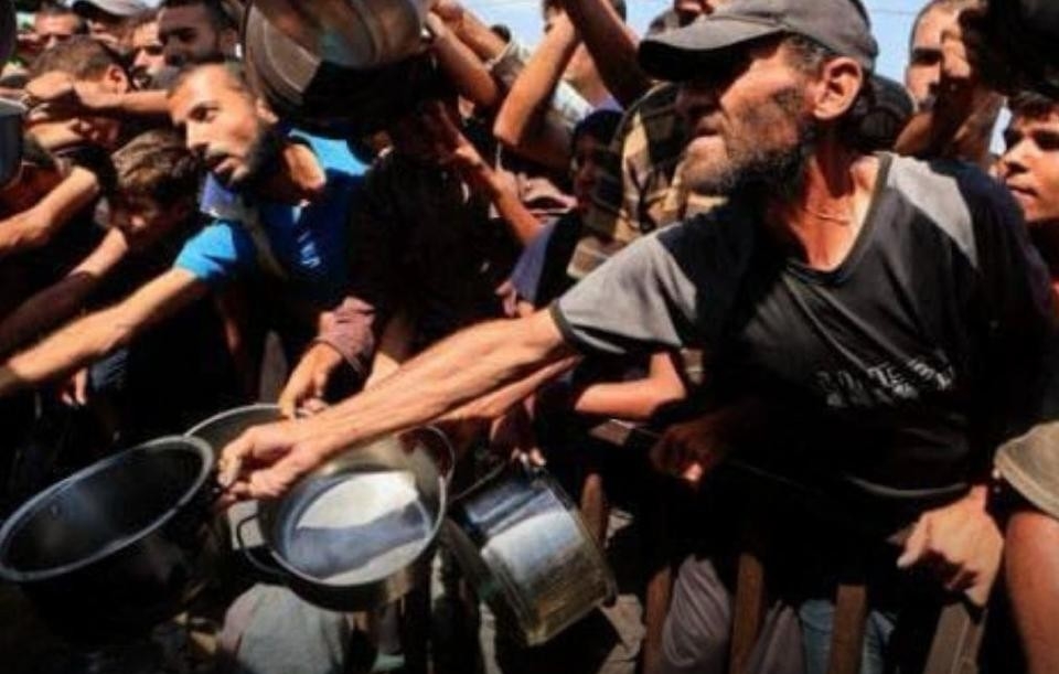 حماس کامیون‌های حامل شیر خشک نوزاد در غزه را غارت کرد