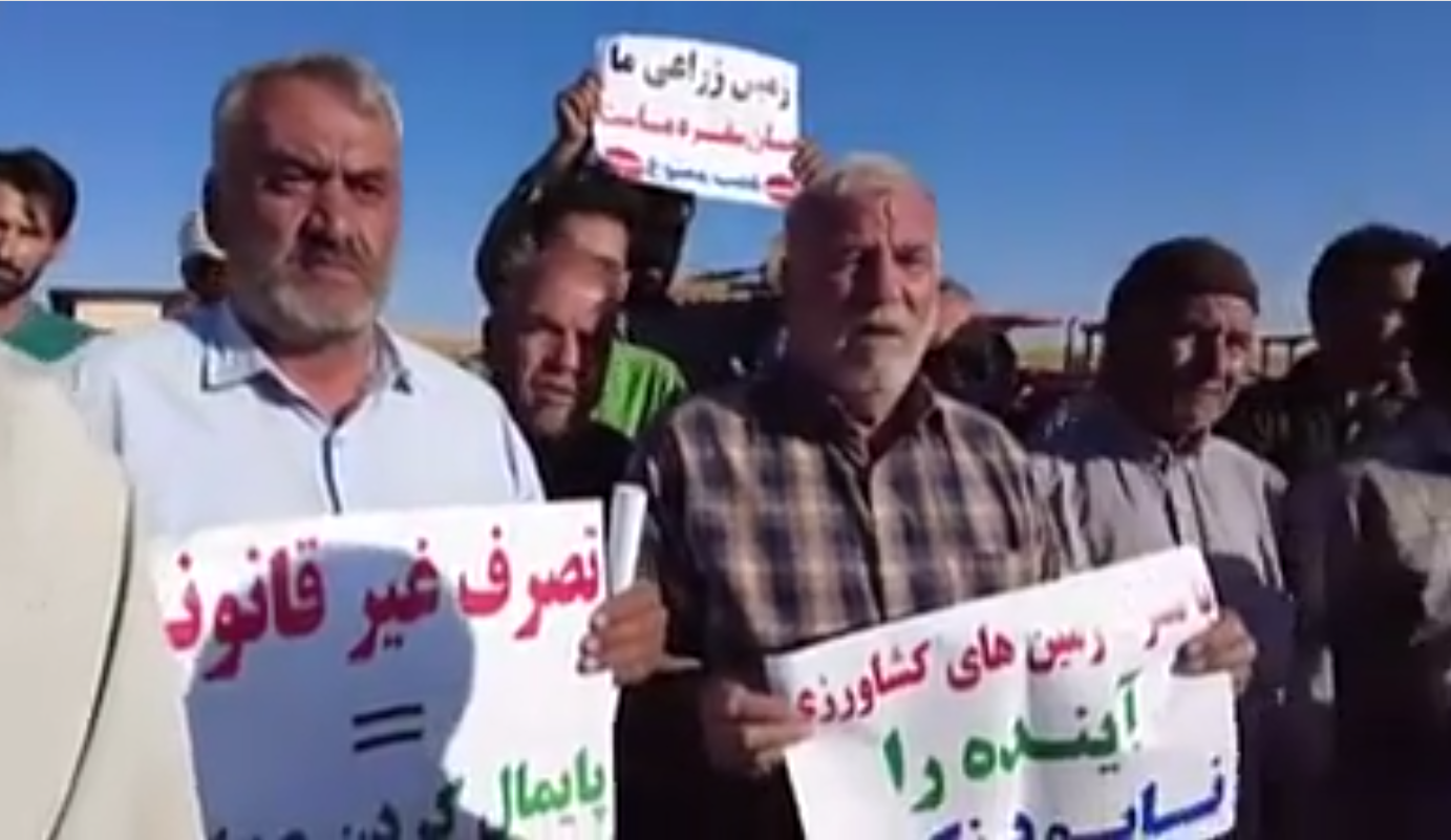 تجمع اعتراضی اهالی روستای «پابند» زنجان؛ وزیر نیرو از مقابل مردم عبور نکرد!