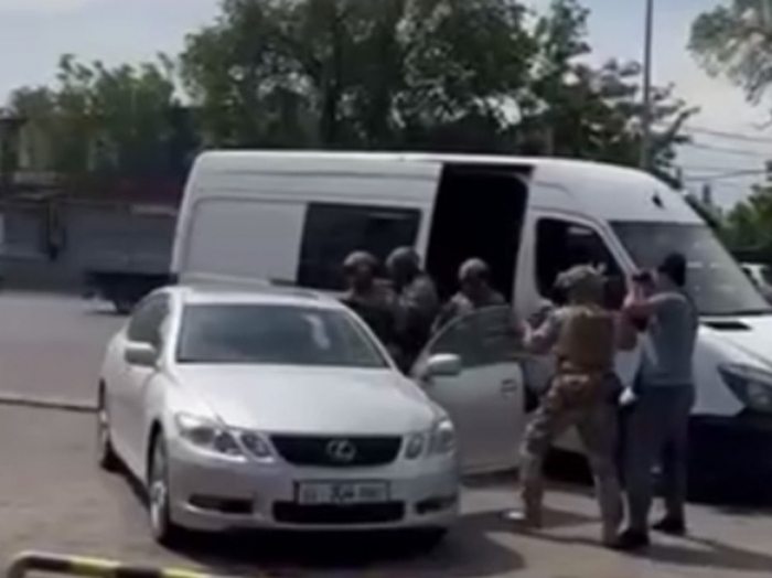 Qırğızıstanda dövlət çevrilişi etmək istəyən dəstə saxlanılıb