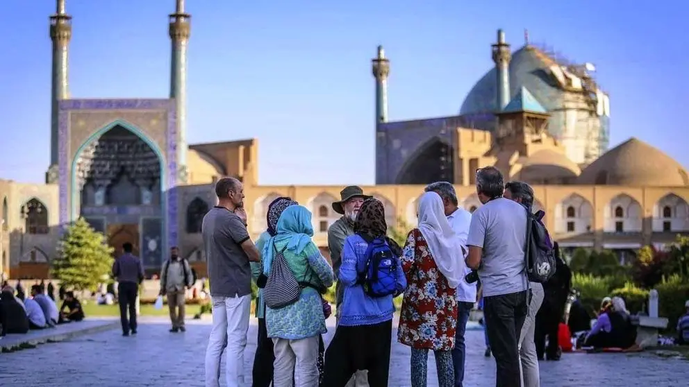 Etimad qəzeti: Turizm sənayesi məhv edilir