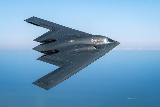 Ağ Ev: Amerika İranın raket mərkəzlırini B-2 bombardımançıları ilə vurur