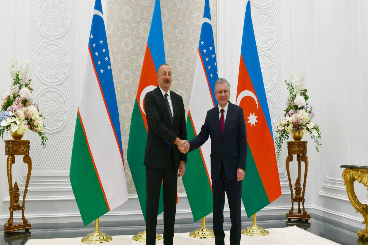 Şavkat Mirziyoyev Prezident İlham Əliyevi təbrik edib