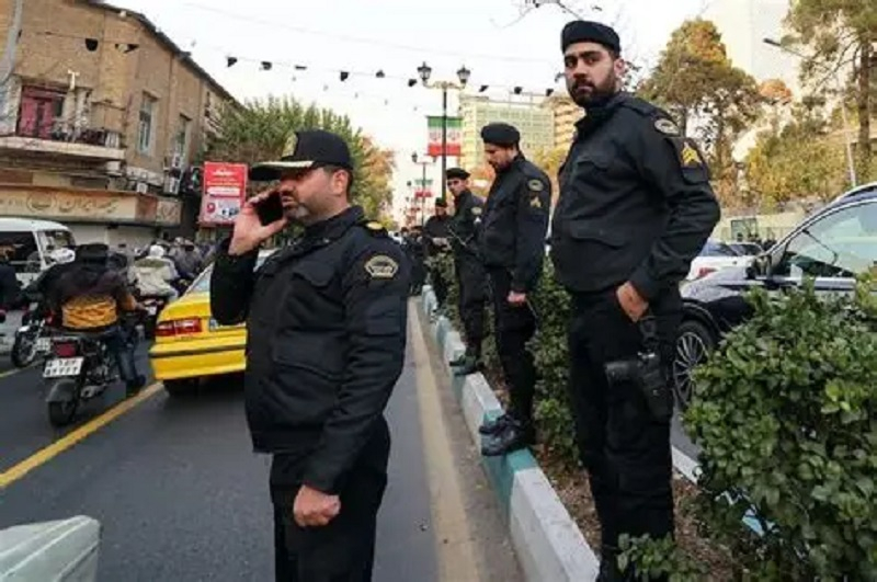 İran əhalisi blokada şərayitində yaşayır