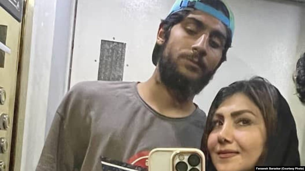 "Hər şeyimi aldılar"-İranda ana oğlunun qatilini axtarır