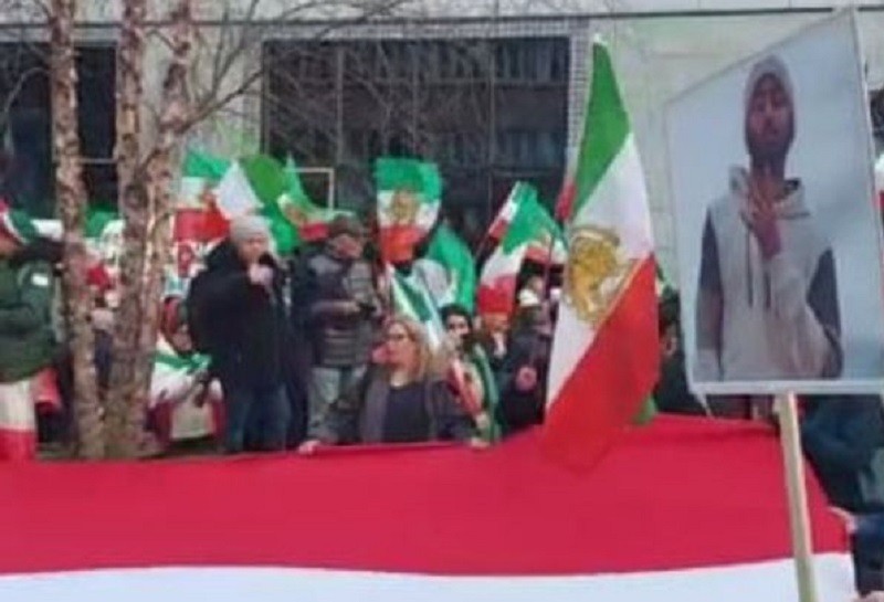 Brüsseldə Tehran müxalifləri etiraz aksiyası keçirib