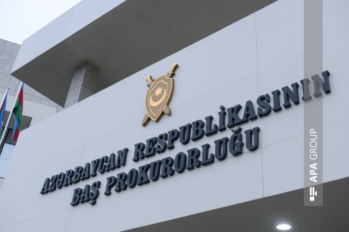 İrəvanda Azərbaycan bayrağını yandıran erməni beynəlxalq axtarışa verilib