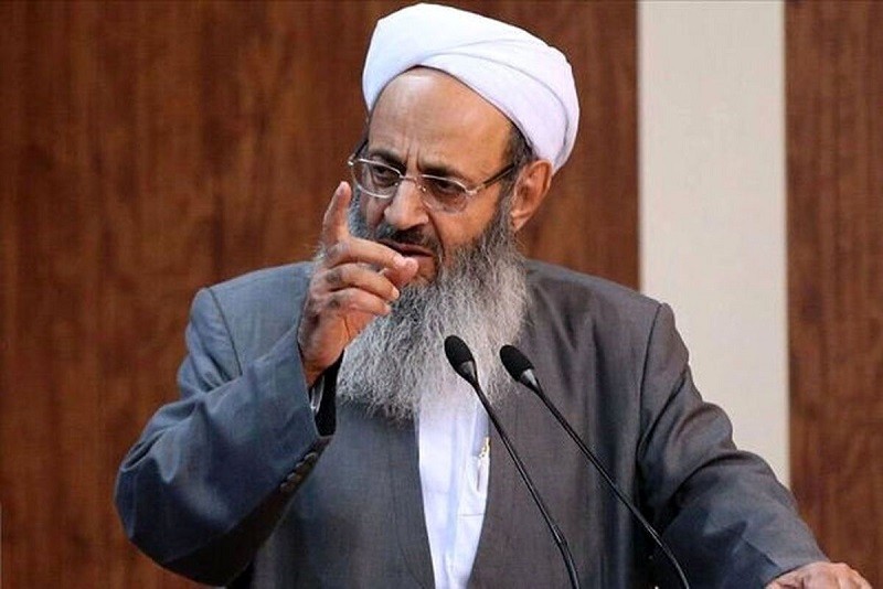 İranın sünni din xadimi hərbçilərə çağırış etdi: "Kazarmalara geri dönün"