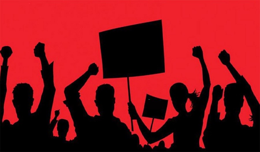 İran universitetlərində kütləvi tətilə çağırış edilib