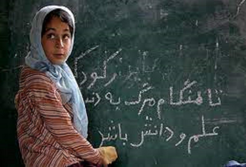 İranda 100 minlərlə məktəblinin təhsili yarımçıq qalıb