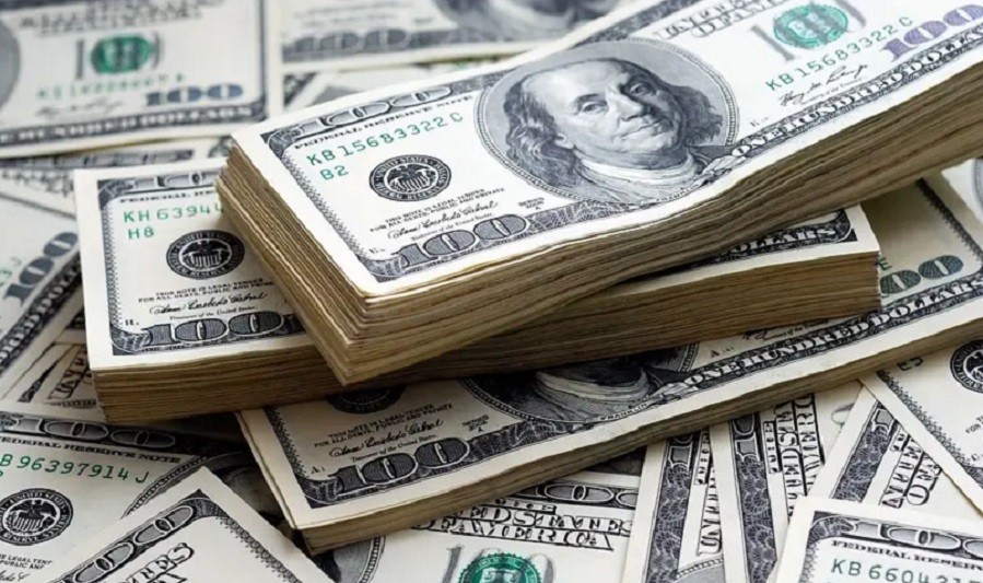İranda azad bazarda dolların qiyməti rekord vurdu