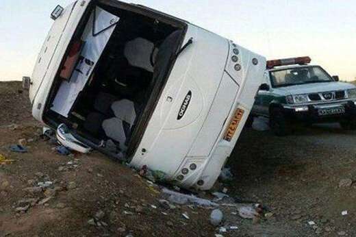 İranda ağır yol qəzası: Sərnişin avtobusu aşdı: 3 ölü, 20 yaralı