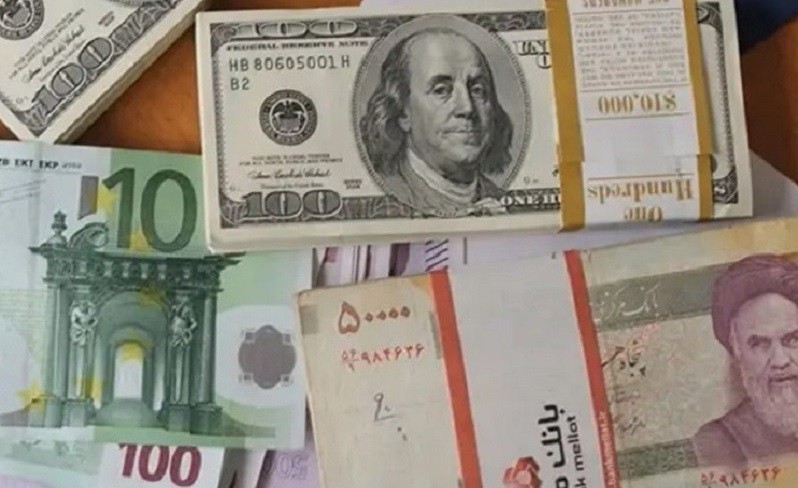 İranda dollar yenidən bahalaşdı