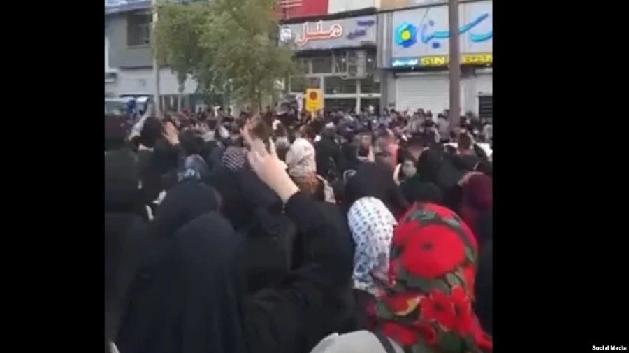 İranda etiraz aksiyaları başqa şəhərlərə yayılır-VİDEO
