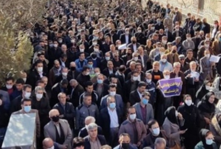 İranda müəllimlər etiraz aksiyası keçirib