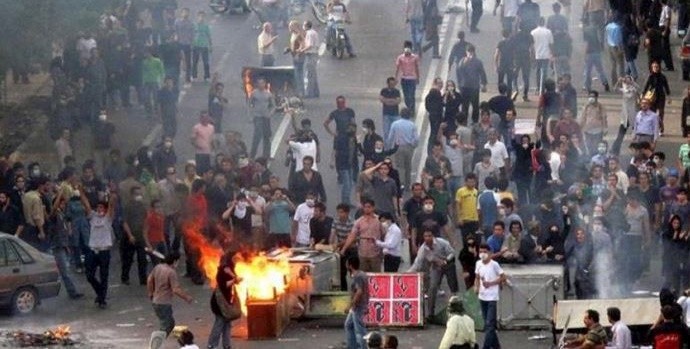 İranda ərzaq qiyamı davam edir