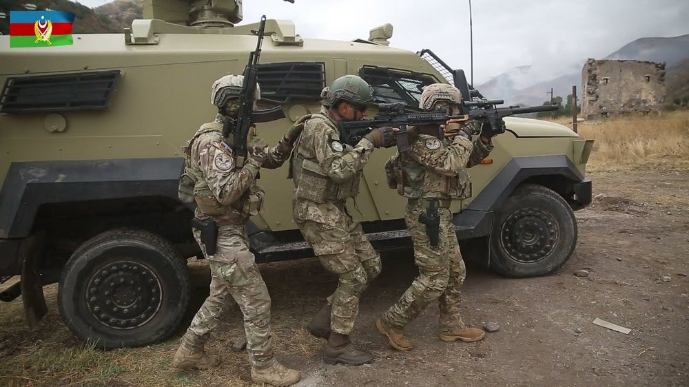Ordumuz Laçında hərbi təlimlərə başladı