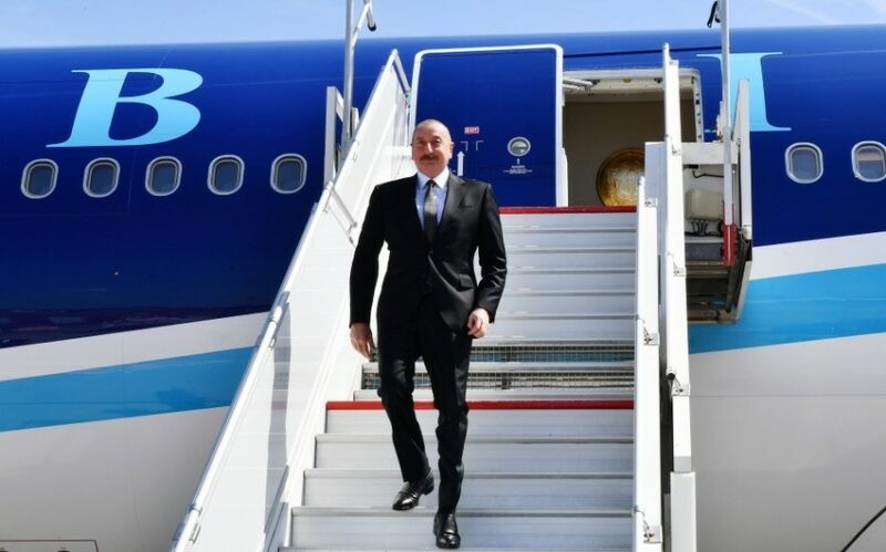 Prezident İlham Əliyev Türkmənistana səfərə gedib
