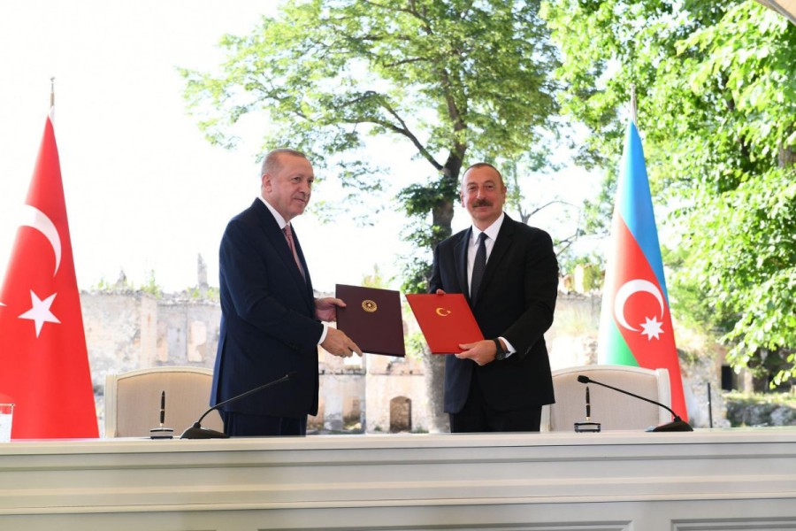 Prezident İlham Əliyev: “Şuşa Bəyannaməsi çoxşaxəli münasibətlərimizin ən yüksək zirvədə olduğunu göstərən mühüm sənəddir”