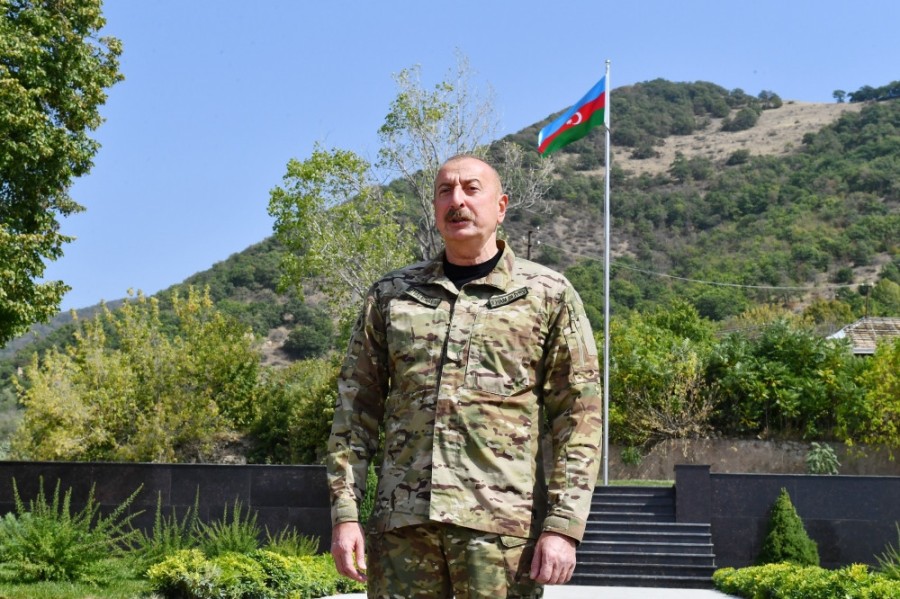 Prezident İlham Əliyev Füzuliyə səfər etdi –Hərbçilərlə görüşdü