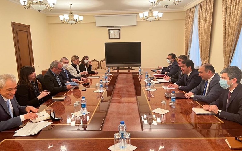 Prezidentin köməkçisi BMT rəsmisi ilə Ermənistanın ekoloji ziyanını müzakirə edib