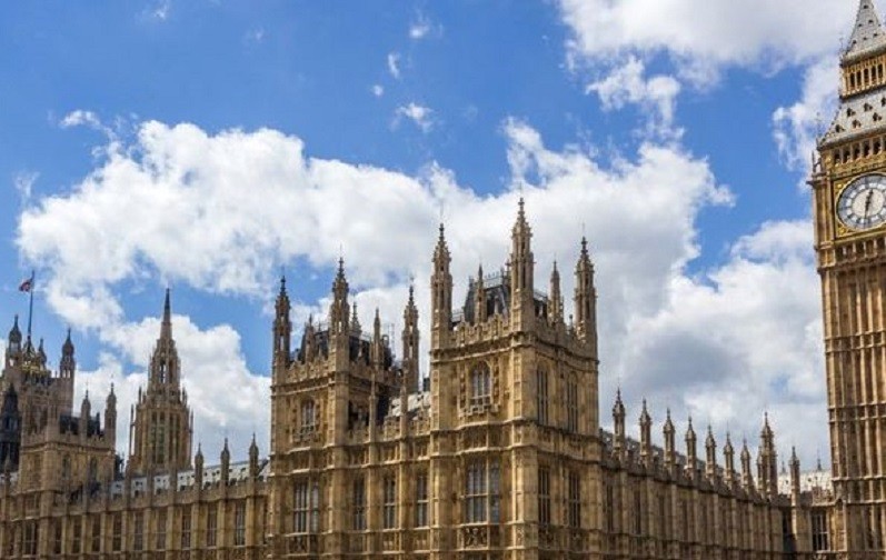 125 britaniyalı parlamentari SEPAH-ı terrorçu kimi tanımağı tələb etdi