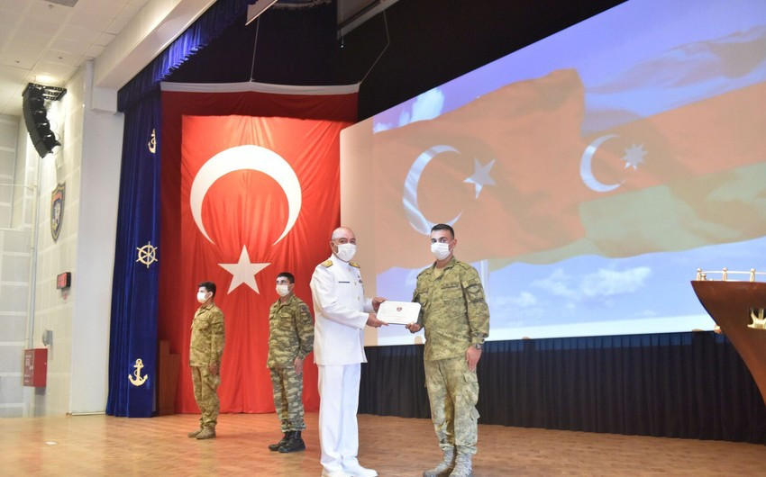 Türkiyədə kurs bitirən Azərbaycan hərbi dənizçilərinin buraxılış mərasimi keçirilib