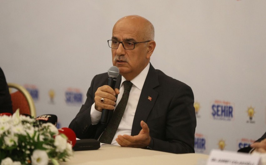 Türkiyəli nazir: "Xarici səfərlərdə Ərdoğandan Azərbaycanla bağlı xahişlər edirlər”