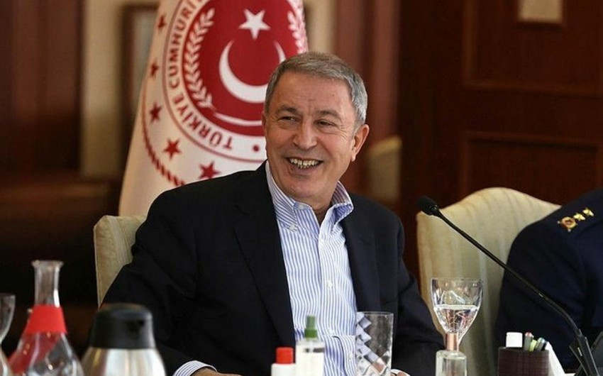 Türkiyənin milli müdafiə naziri: “Haqq işində Azərbaycanın yanındayıq”