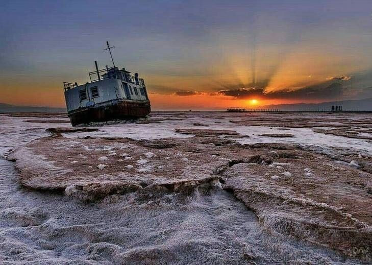 Urmu gölündə suyun səviyyəsi kəskin azalıb