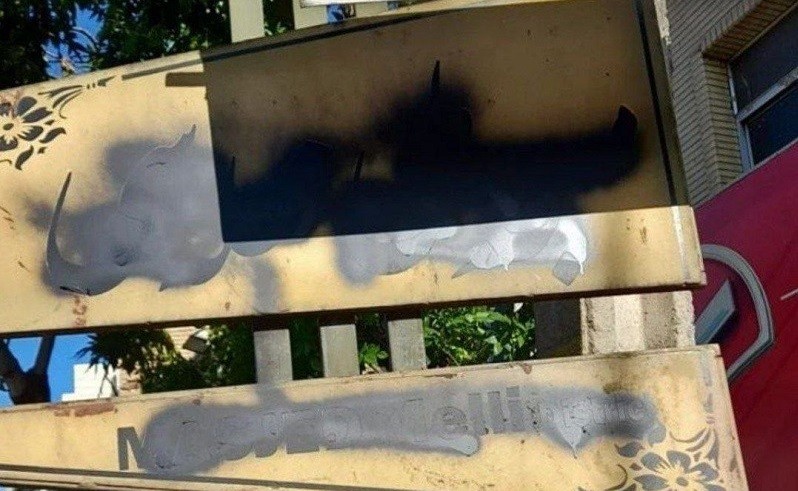 Urmuda lövhələrdən türk adları silinir
