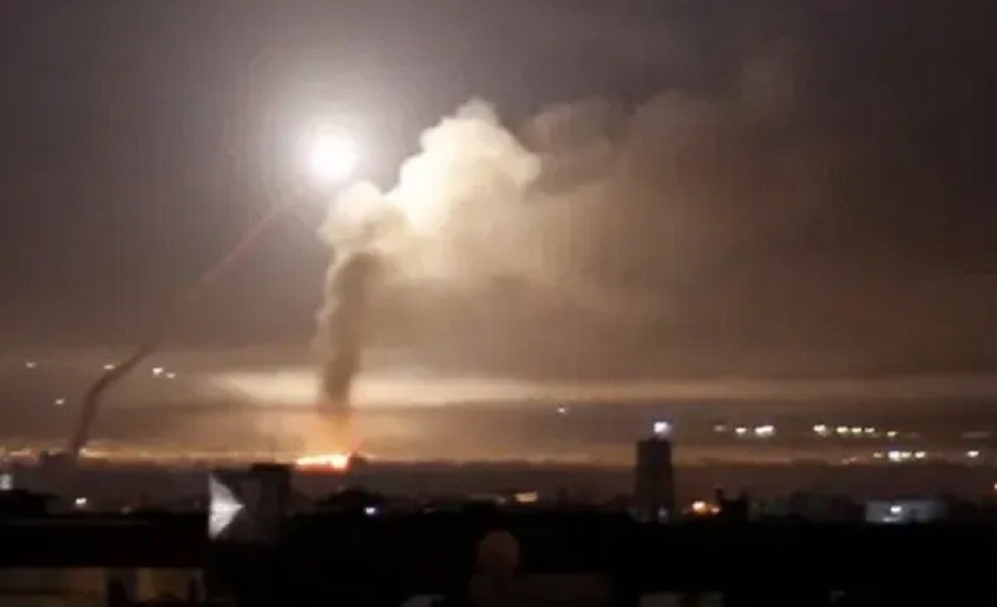İsrail İranın Suriyadakı bazasına raket zərbələri endirib