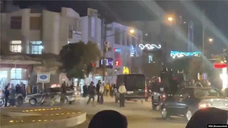 İranda ərzaq üsyanı: İsfahanda izdihamlı mitinqlər keçirilib