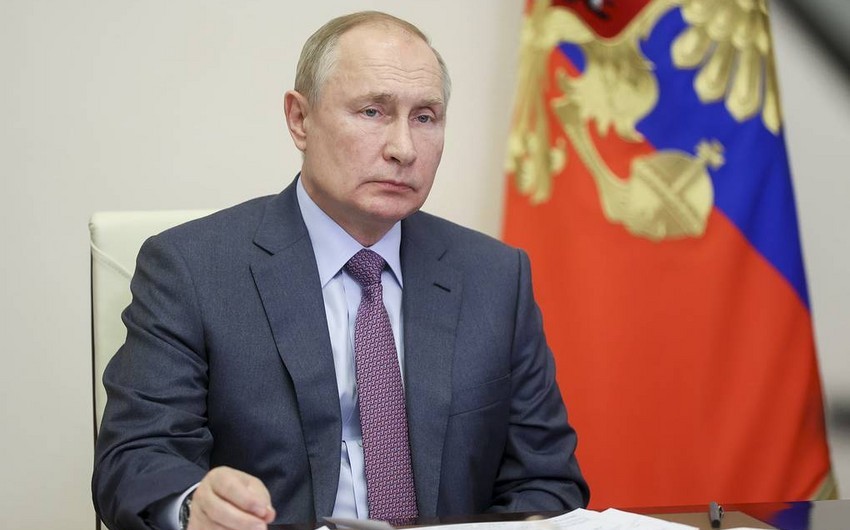 Putin: “Ukrayna sadəcə qonşu deyil, ukraynalılar ruslarla yoldaşdırlar”