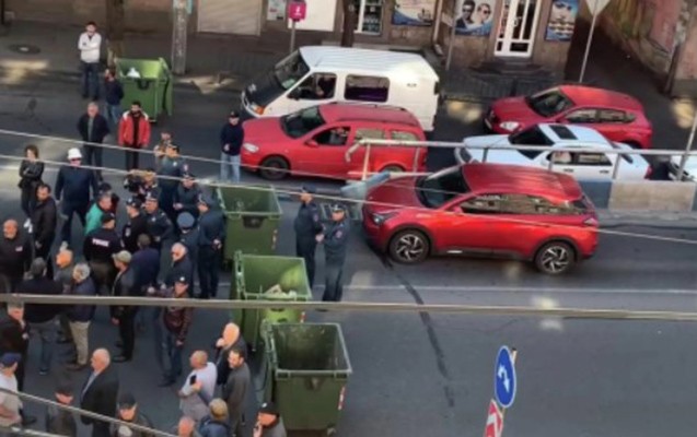 Müxalifət İrəvanda yenidən aksiyaya başlayıb, küçələri bağlamağa çalışır