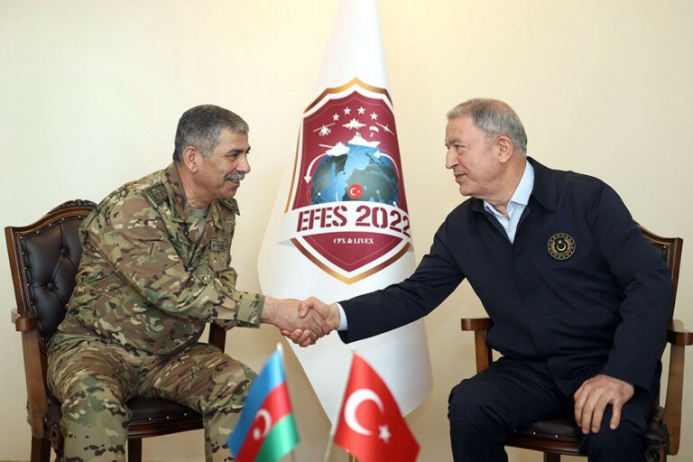 Azərbaycan və Türkiyə müdafiə nazirləri görüşüb