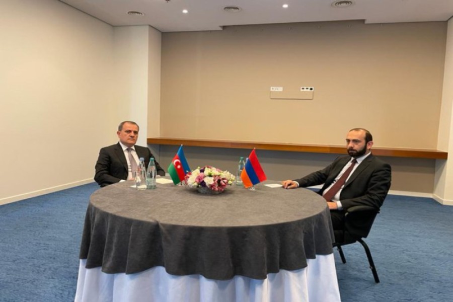 Azərbaycan və Ermənistan xarici işlər nazirlərinin ikitərəfli görüşü başlayıb
