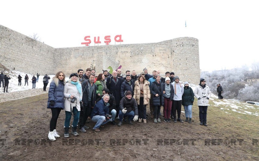 Rza Diqqəti səyyahlara Xocalı faciəsi barədə danışıb